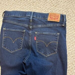 Levi shaping Skinny jeans 311